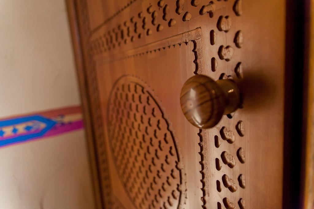 Hotel General Ekibasztuz Kültér fotó